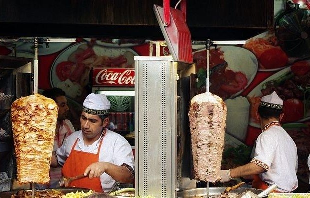 Turčija hoče zaščiteni status za döner kebab