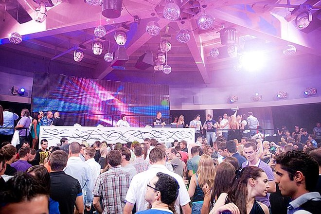 Foto: Razkošna otvoritev poletja v Byblosu, "največjem slovenskem klubu" na Jadranu