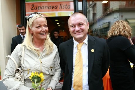 Vedeževalka Karin Ježovita (na fotografiji levo) je za Maribor tako pomembna, da ji je župan Franc Kangler  dodelil 110...