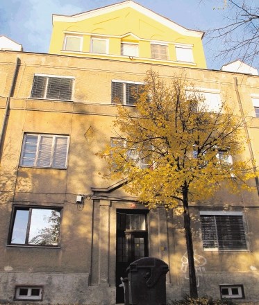 300.000 evrov za stanovanje Matjaža Kovačiča kupcu posodil   Konstruktor