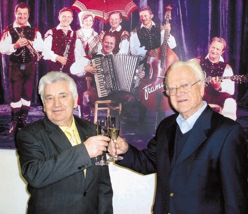 Valentin Zupan in Slavko Avsenik  sta nazdravila rojstvu harmonike jubilejum M72.