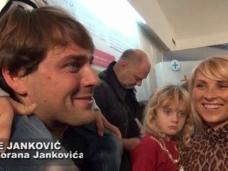 Včeraj je bil v volilnem štabu svojega očeta prisoten tudi Jure Janković z družino. Dejal je, da ga zmaga ljubljanskega...