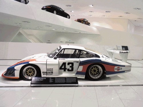 Porsche 935/78 »moby dick« – Porsche 935 so leta 1976 predstavili kot dirkalno različico 911, moby dick (ime je dobil po kitu...