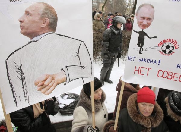 Rusi zahtevajo pravične volitve in svobodno Rusijo, Kremelj jih ignorira