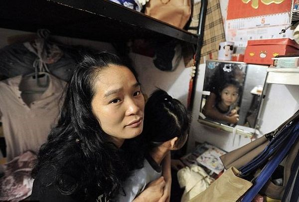 Foto: Na tisoče ljudi gospodarska kriza pregnala iz stanovanj v kletke