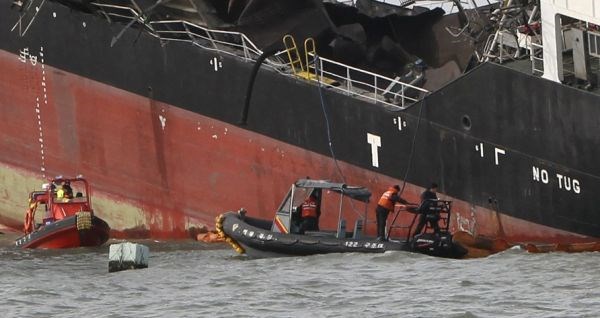 Še ena pomorska nesreča: Eksplozija na ladji, umrlo pet članov posadke