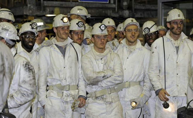 Nogometaši Schalkeja so bili nad obiskom rudnika navdušeni.