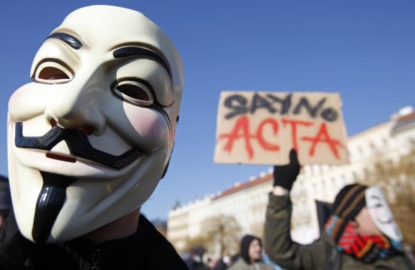 Protest proti Acti v Pragi.