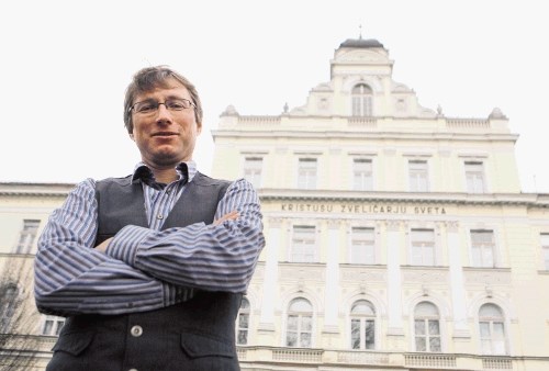 Damijan Močnik, skladatelj: En izvod not stane štiri evre, od tega dobim deset odstotkov, torej nekaj centov od vsakega...