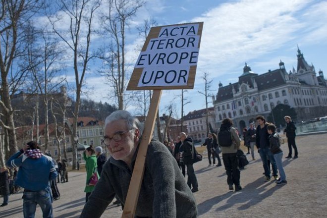Foto: Proti Acti v Ljubljani protestirala peščica ljudi, a boj še ni končan