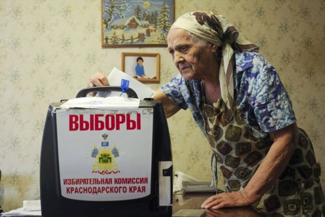 Osrednja volilna komisija pa je sporočila, da je bila danes do 10. ure po moskovskem času volilna udeležba 12-odstotna.