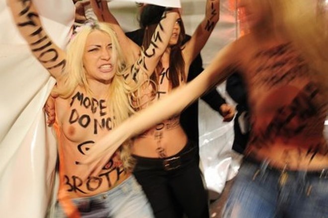 FEMEN: Borke za pravice žensk, ki protestirajo "zgoraj brez"