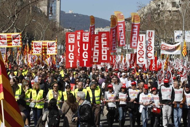 Brez kruha tudi miru ne bo! V Španiji množični protesti proti reformi trga dela