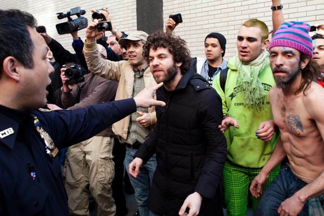 Foto: Pol leta akcije Okupirajmo Wall Street zaznamovali spopadi policije in protestnikov