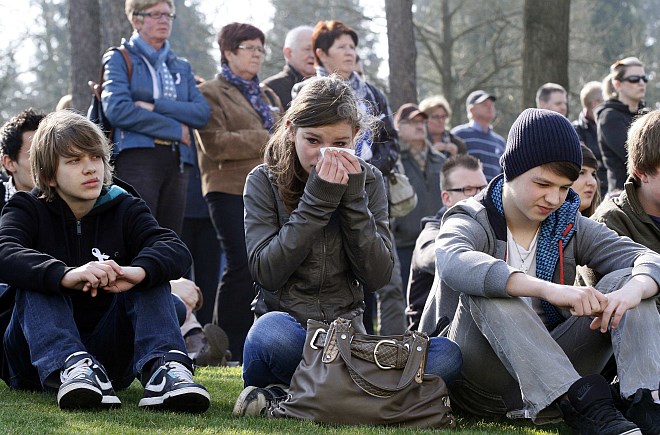 V Belgiji žalna slovesnost za žrtve avtobusne nesreče v Švici