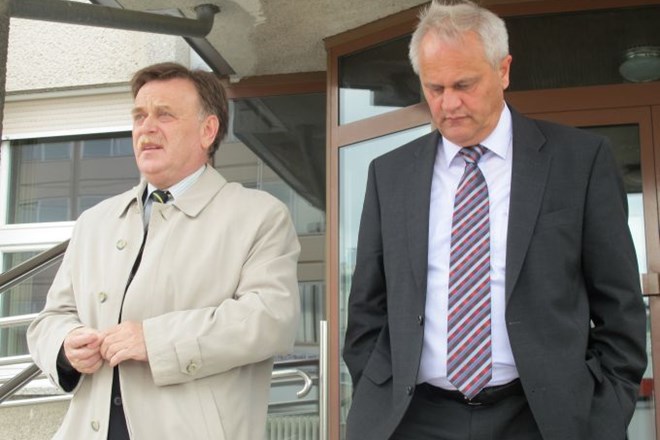 Branko Marinič, poslanec SDS, obsojen ponarjanja listin (desno), in njegov odvetnik Stanislav Klemenčič.