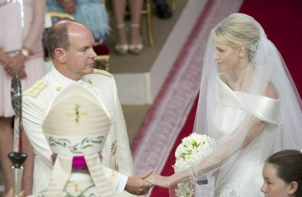 Lanska poroka monaškega princa Alberta in nekdanje plavalke Charlene Wittstock je bila bleščeč dogodek, ki so ga mnogi...