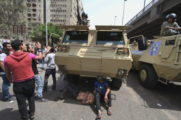 Kairo: Ubitih najmanj 20 protirežimskih protestnikov, na desetine ranjenih