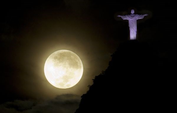 Foto: Kako so super polno Luno videli opazovalci neba po vsem svetu