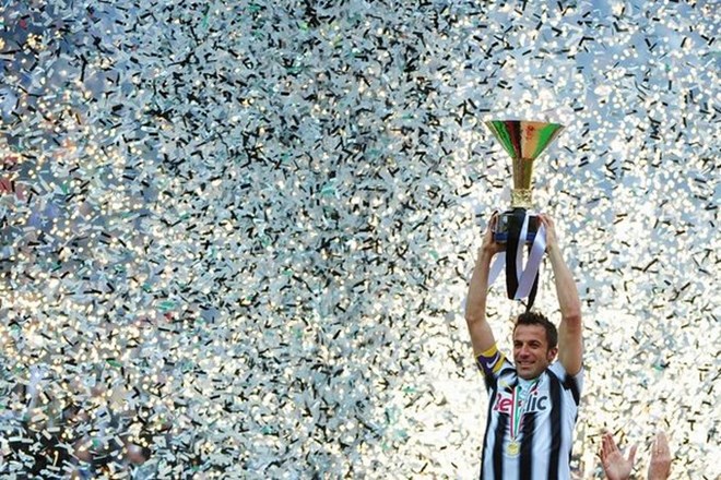 Del Piero se po 19 letih poslavlja od Juventusa, s katerim letos ni izgubil nobene tekme.