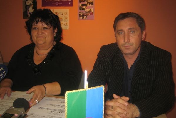 Dušica Balažek, romska svetnica v Novem mestu, in predsednik Sveta romske skupnosti Marjan Drvarič.