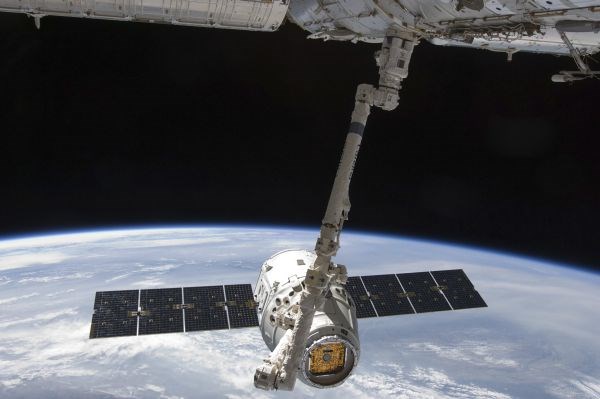 Foto: Prva zasebna kapsula uspešno zaključila misijo na ISS
