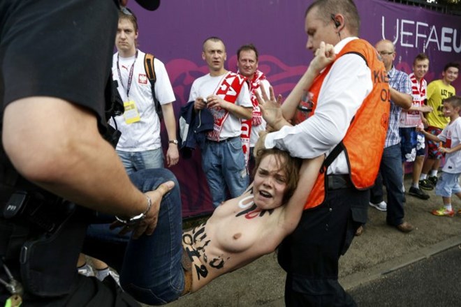 Pred začetkom Eura znova udarile aktivistke skupine Femen