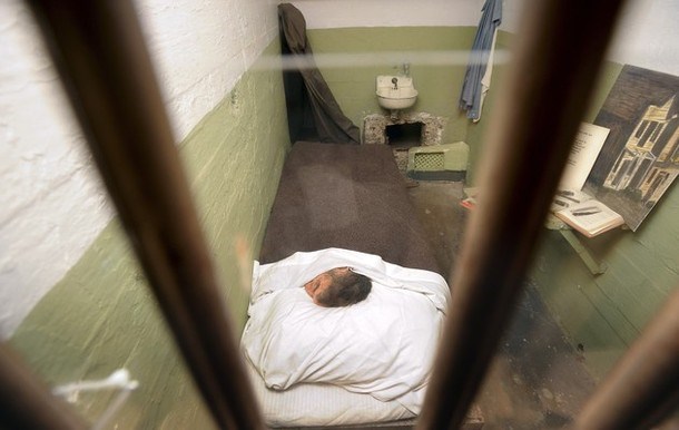 Zaporniška celica, iz katere je pred 50 leti pobegnil John Anglin, je na obletnico spektakularnega pobega dobila obiske.