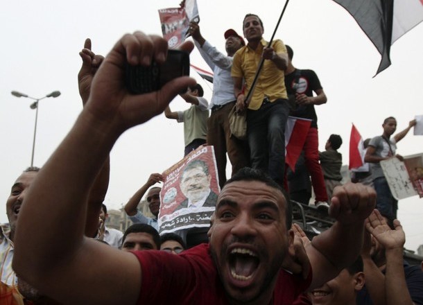 Prvi civilni predsednik Egipta: Muslimanska bratovščina razglasila zmago