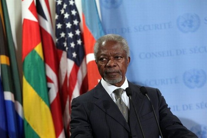 Kofi Annan je na obisku pri Asadu.