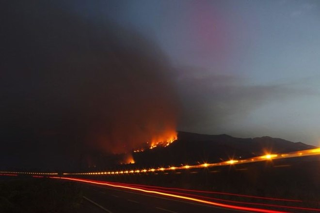 Povsod po svetu pustošijo plameni: S Kanarskih otokov evakuirali več tisoč ljudi