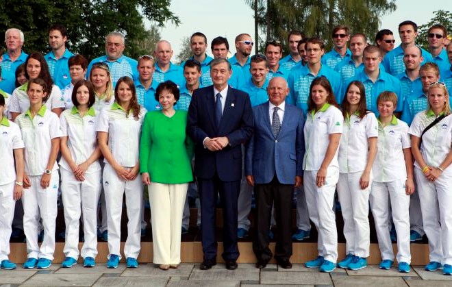 Slovenske olimpijce, ki so se z olimpijskih iger v Londonu vrnili s štirimi medaljami, je popoldne na Brdu pri Kranju sprejel...
