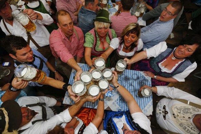 Foto: V Münchnu pivo že teče v potokih