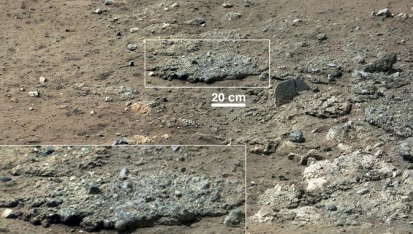 Foto: Curiosity na Zemljo poslal dokaze, da je po Marsu nekoč tekla voda