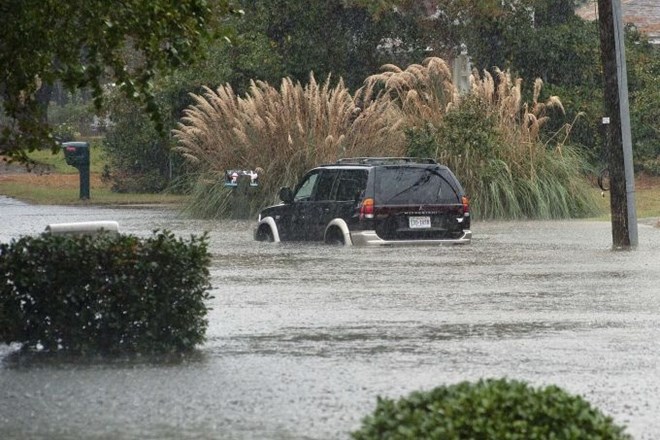 Voda poplavlja. (Foto: Reuters)