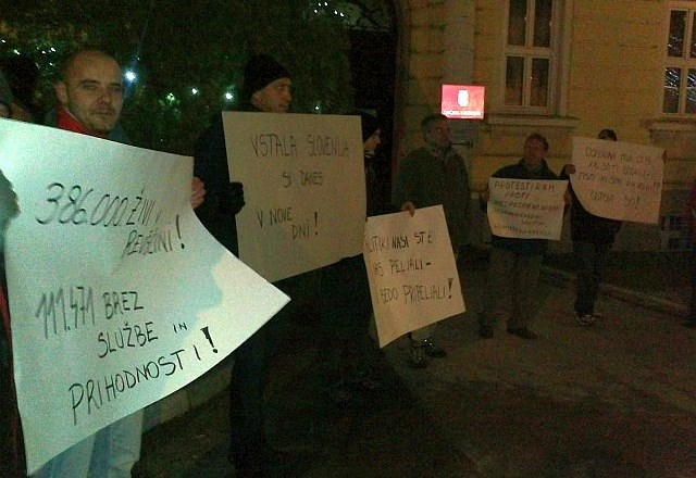 Protestniki v Postojni (foto: Veronika Rupnik Ženko) 