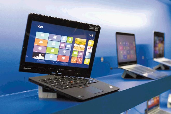 Med tablicami, prenosniki in hibridi prevladujejo naprave z Windows 8.    
