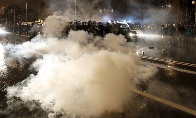 Bolgarijo že tri dni pretresajo množični protesti. (foto: Reuters) 