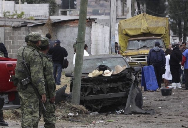Foto in video: V eksploziji pirotehničnih sredstev v Mehiki umrlo 13 ljudi, 154 je ranjenih