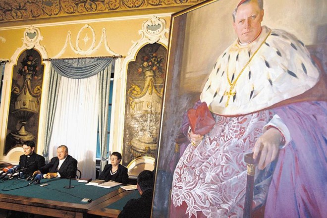 Sodbo škofu Rožmanu so razveljavili leta 2007, dokončno pa je bil rehabilitiran leta 2009. 