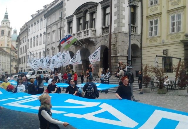 Protestniki na 5. VLV zahtevali odločen spopad s korupcijo (video)