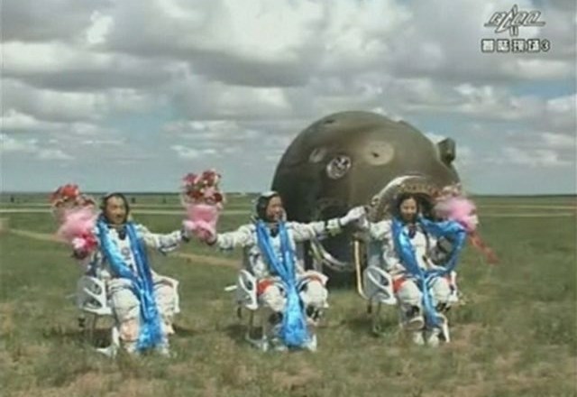 Kitajci uspešno zaključili svojo najdaljšo vesoljsko misijo z astronavti (foto)