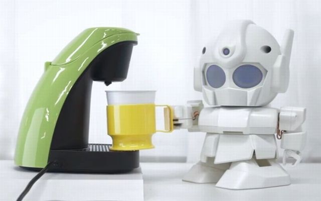 Robot, ki čisti in kuha kavo (foto in video)