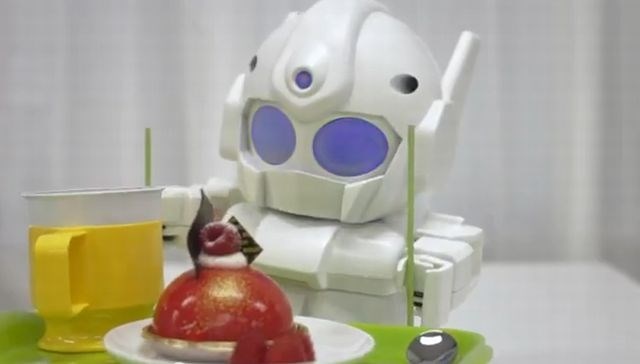 Robot, ki čisti in kuha kavo (foto in video)