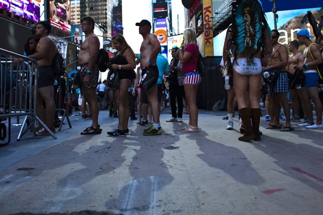 Foto: Zborovanja v spodnjicah v New Yorku se je udeležil tudi “Anthony Weiner”