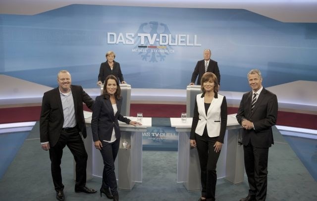 Mnenja analitikov po nedeljskem televizijskem soočenju nemške kanclerke Angele Merkel in njenega izzivalca Peera Steinbrücka...