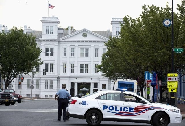Policija potrdila 12 žrtev strelskega napada v Washingtonu (foto)