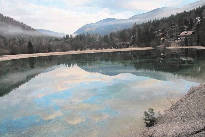V Jasni naj bi uredili poletno kopališče po zgledu alpskih jezerc na Koroškem in Tirolskem. S posebno folijo bodo dosegli...