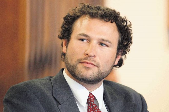 Peter Golob, ki kandidira za mesto v senatu protikorupcijske komisije, je od države iztožil kar  267.000 evrov. 