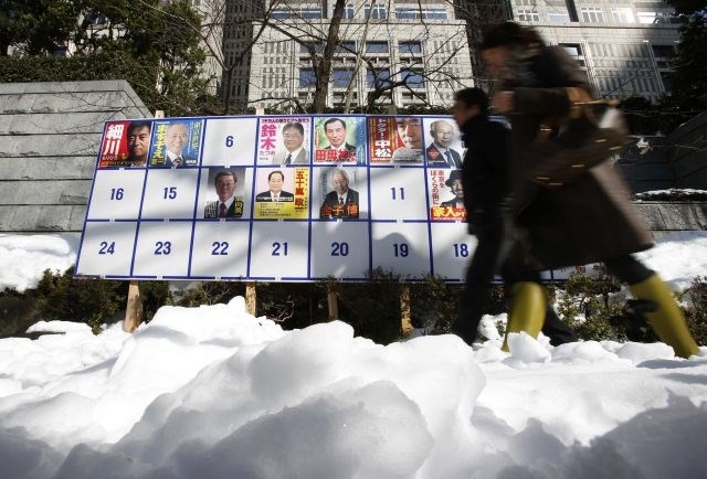 Močno sneženje je ohromilo Japonsko, umrlo nekaj ljudi, prek tisoč poškodovanih (foto)